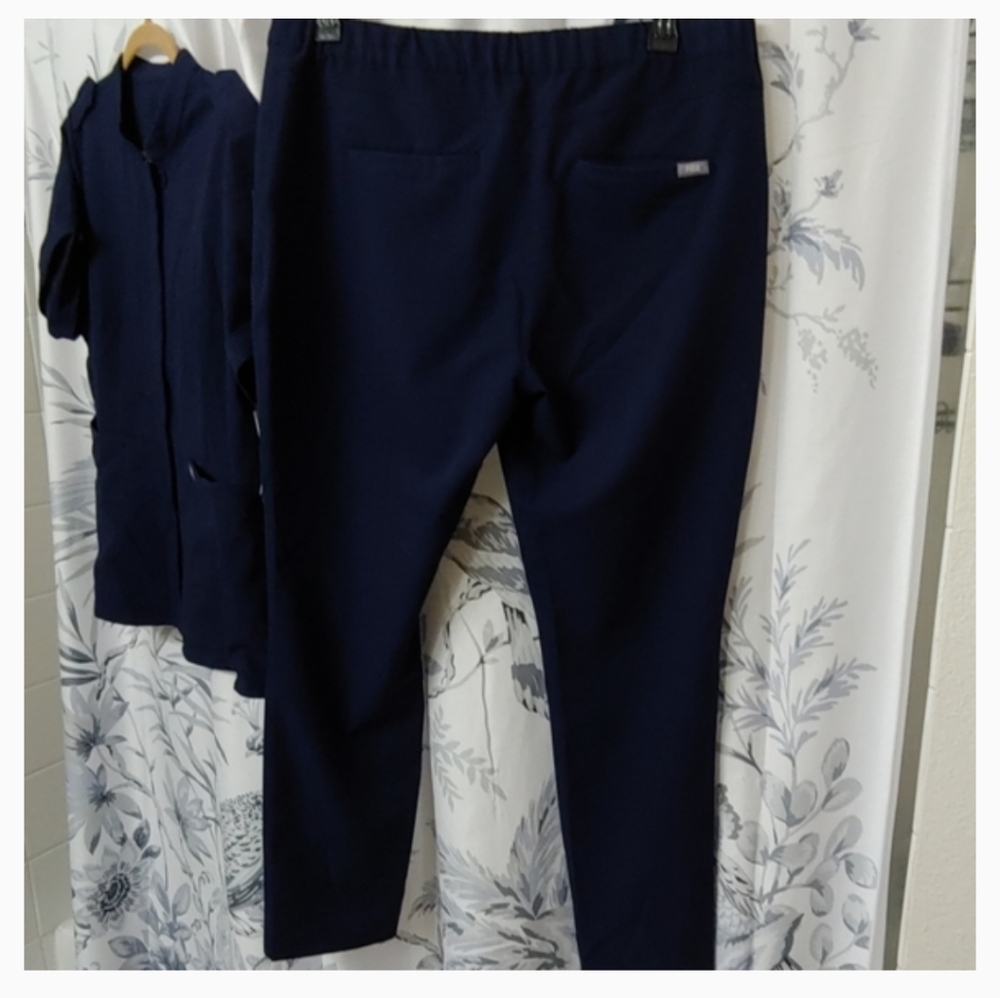 FIGS keroka NAVY scrub pant size XL